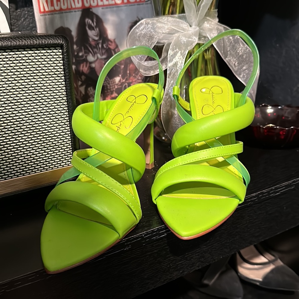 Jessica Simpson Pumps - Picture 3 of 5